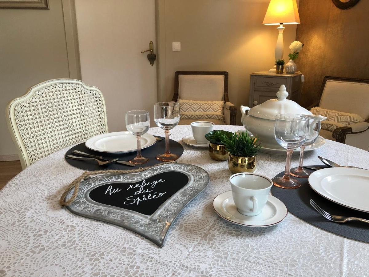 Bed and Breakfast Au Refuge Du Speleo Отон Экстерьер фото
