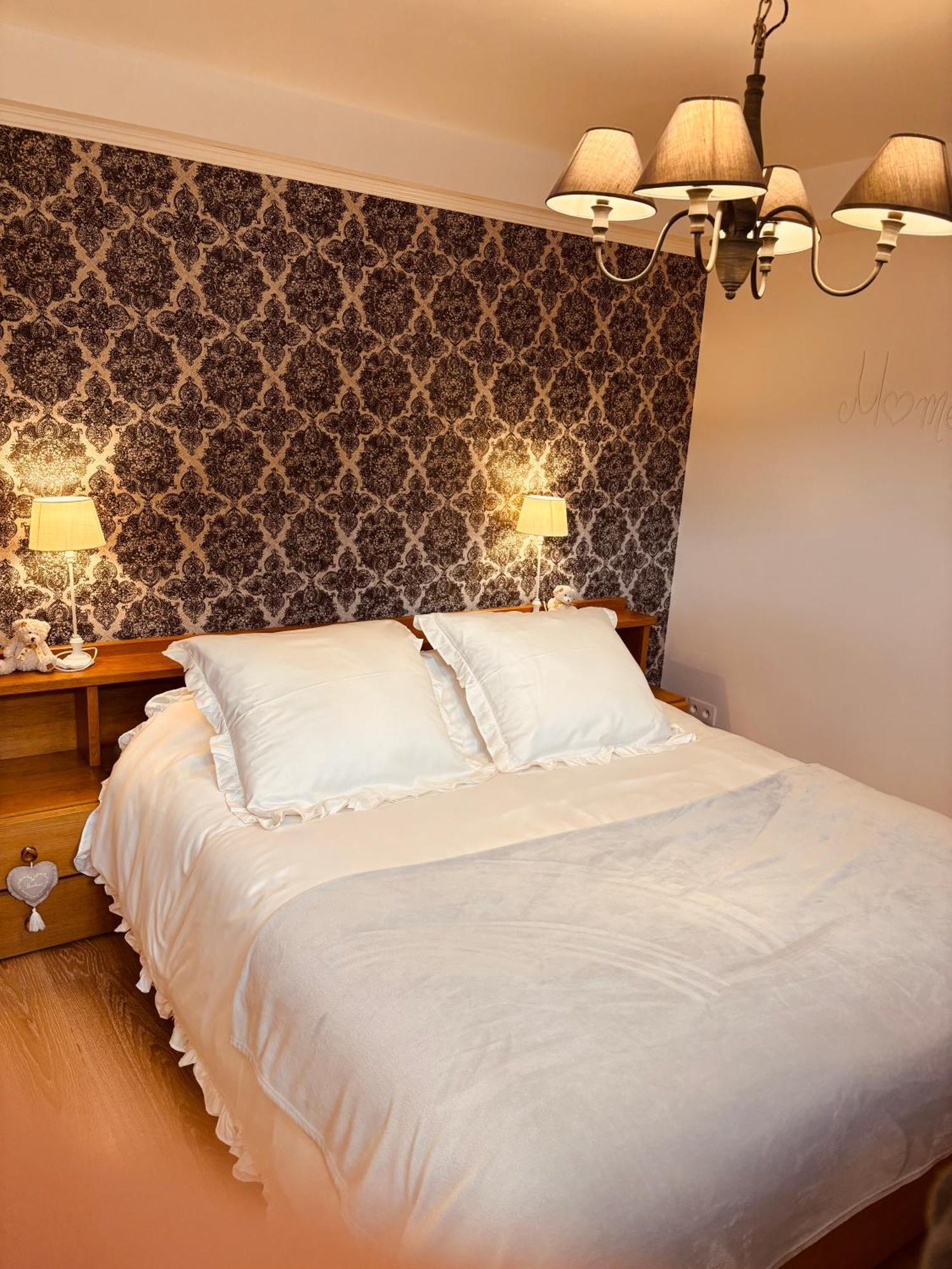 Bed and Breakfast Au Refuge Du Speleo Отон Экстерьер фото
